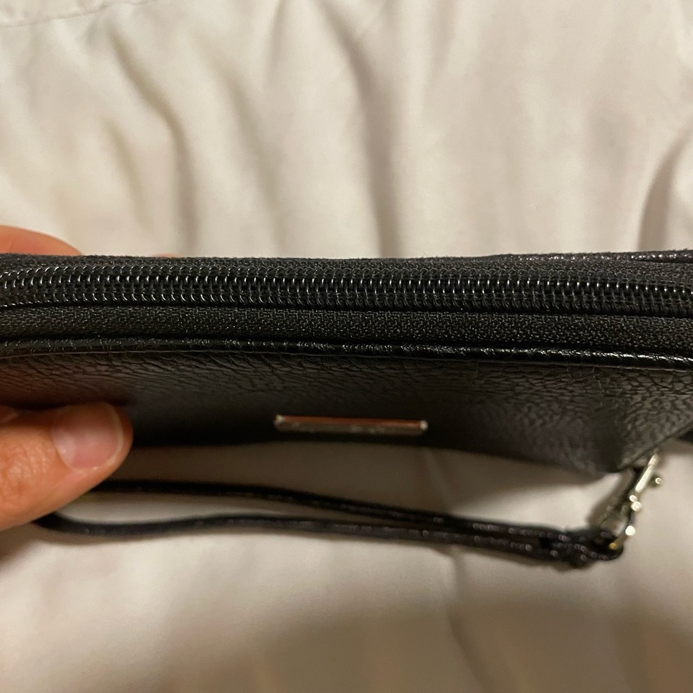 Jessica Simpson Wristlet - Picture 6 of 10